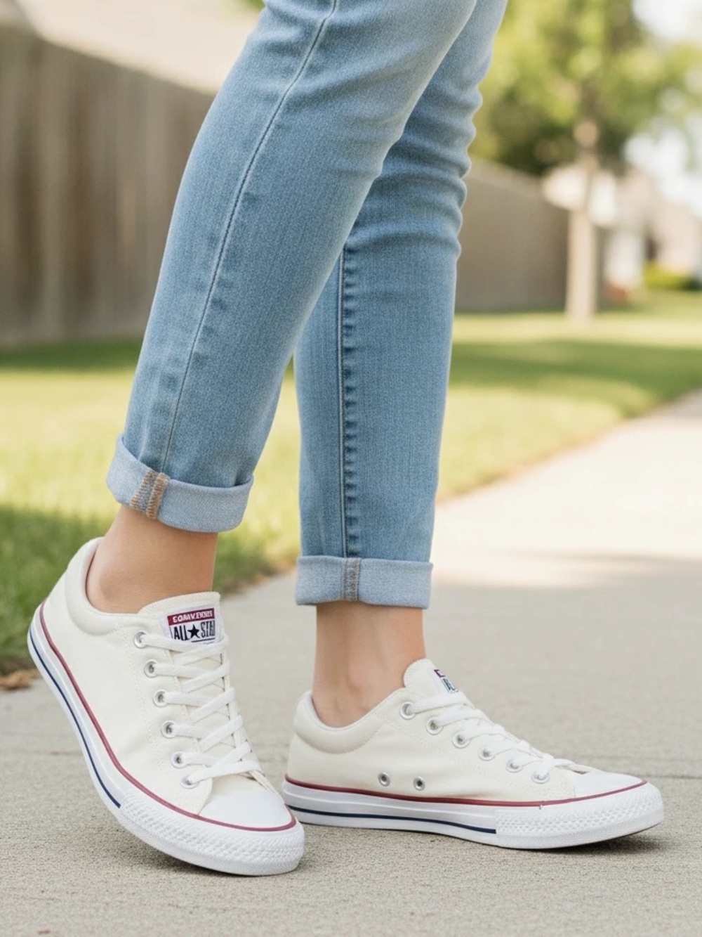 Converse All Star Low Top Sneakers in Off White, Women’s 7.5/ Kids 6